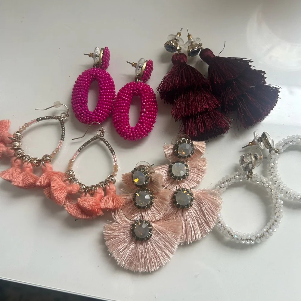 Arrangements of costume jewelry (Jcrew and Loft earrings )
